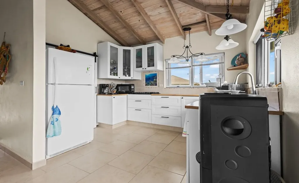 Rainbow Bay Home Two Lots Eleuthera BS