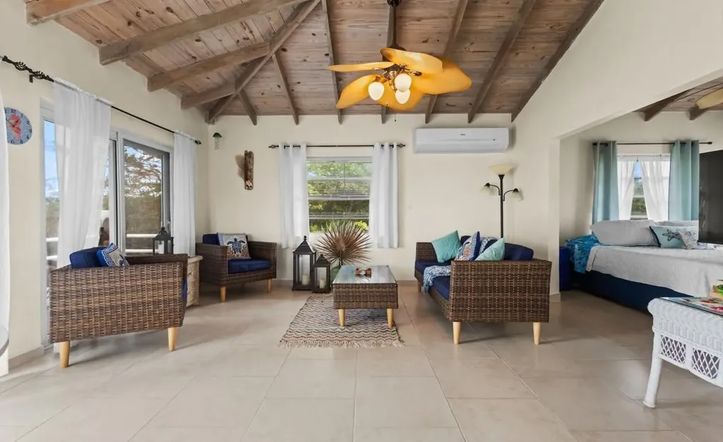 Rainbow Bay Home Two Lots Eleuthera BS