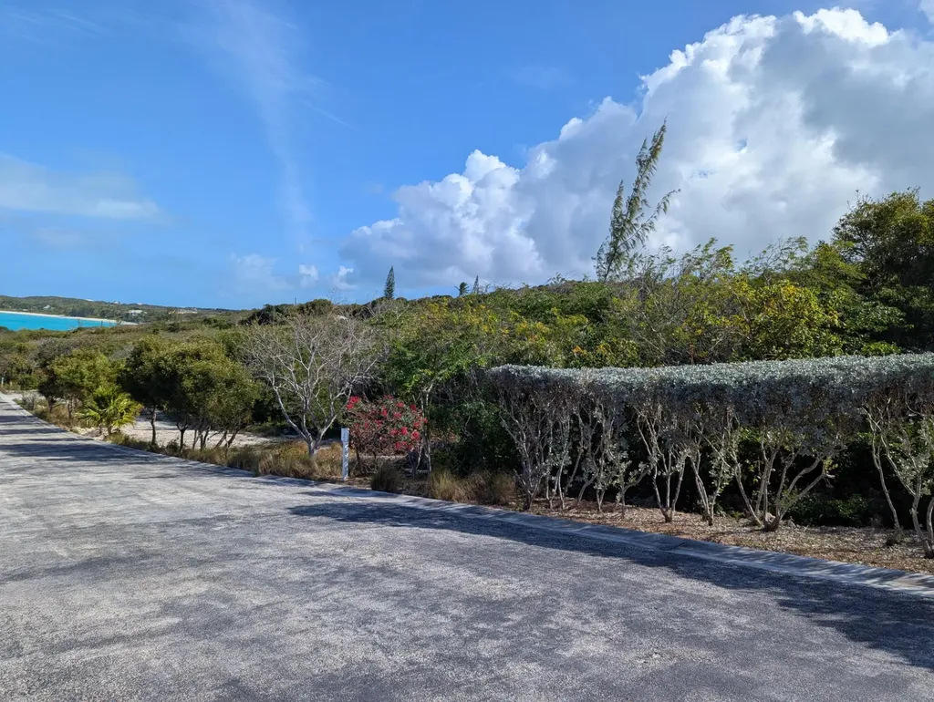 Taylor Mackenzie Drive #4 Exuma BS