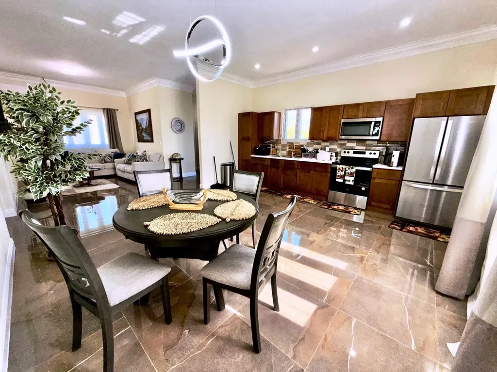 #4 Silver Coin Lane Grand Bahama Freeport BS