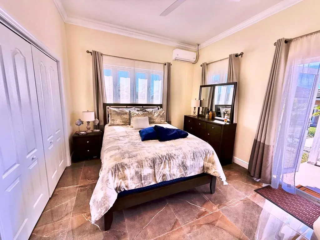 #4 Silver Coin Lane Grand Bahama Freeport BS