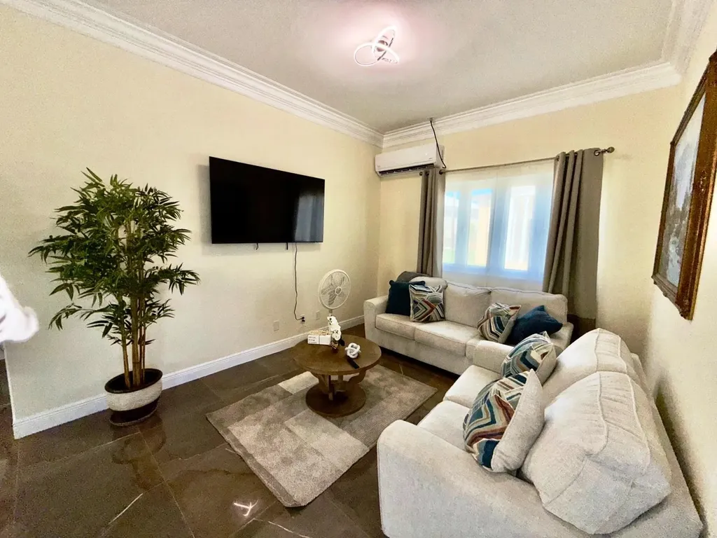 #4 Silver Coin Lane Grand Bahama Freeport BS