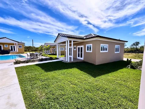 #4 Silver Coin Lane Grand Bahama Freeport BS