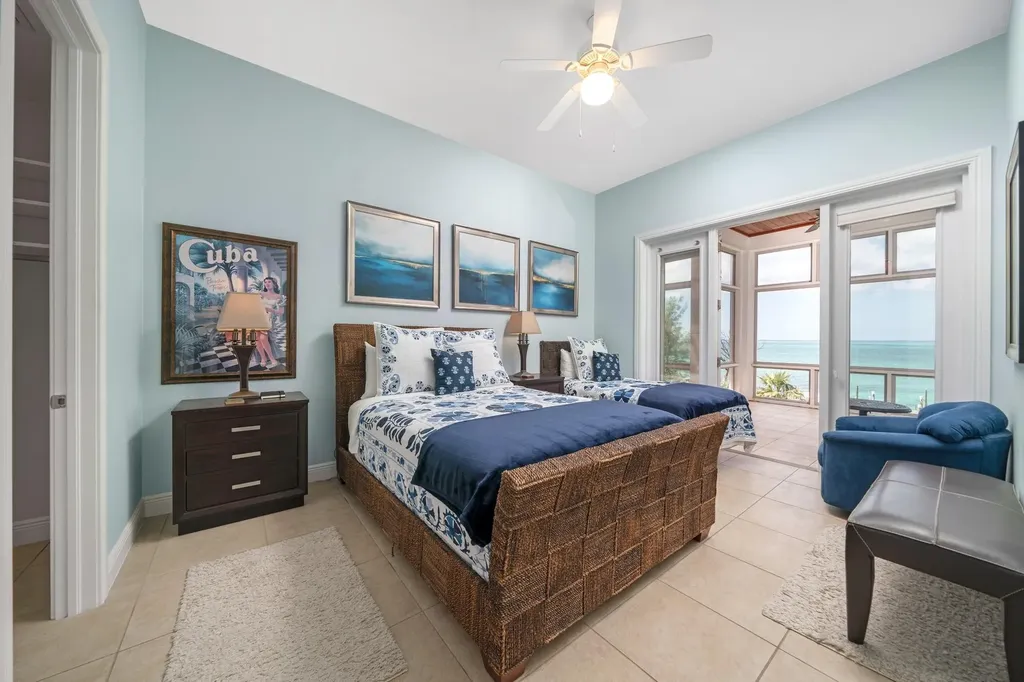 Pair Of Aces Abaco BS