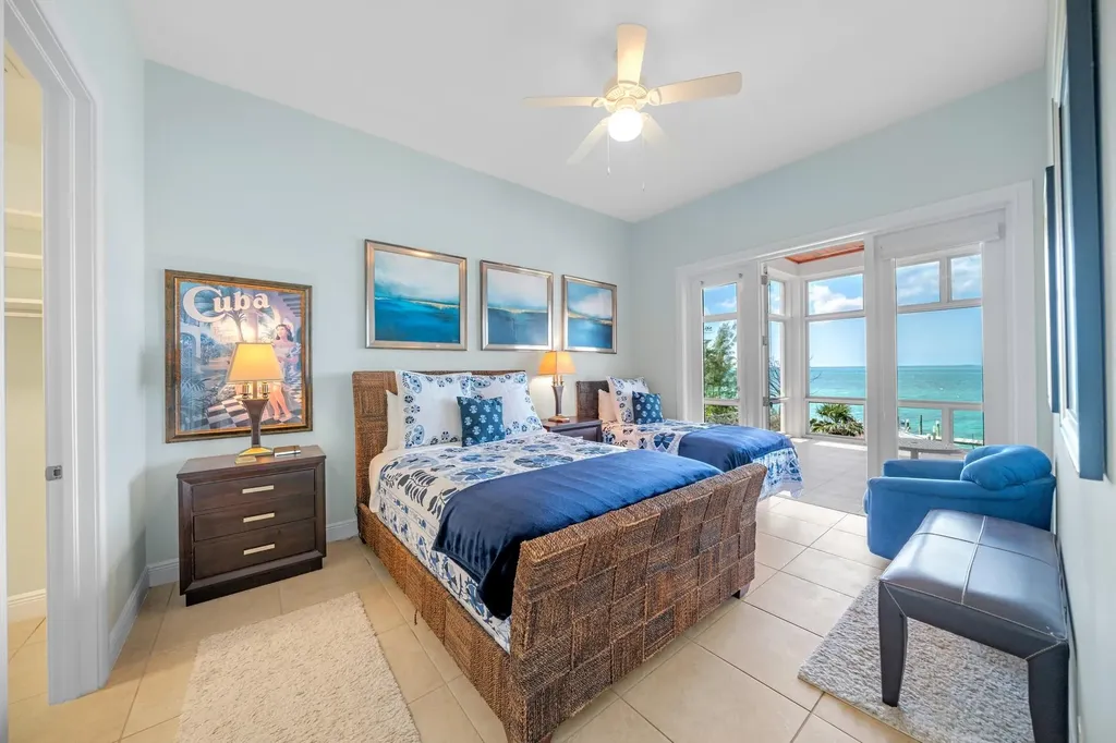 Pair Of Aces Abaco BS