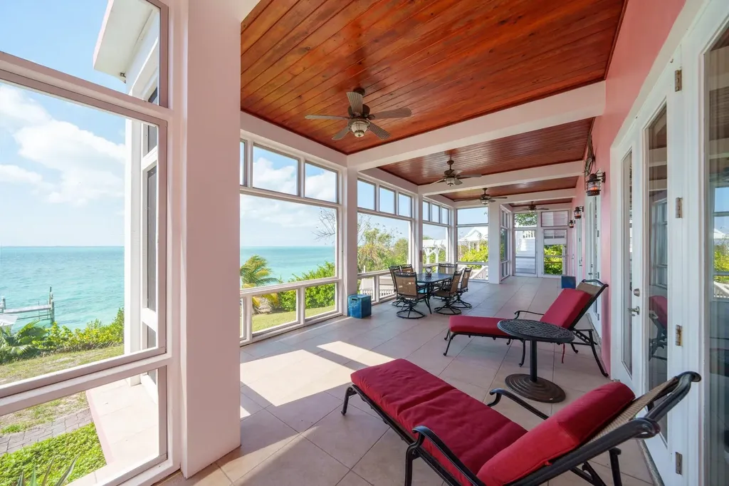 Pair Of Aces Abaco BS