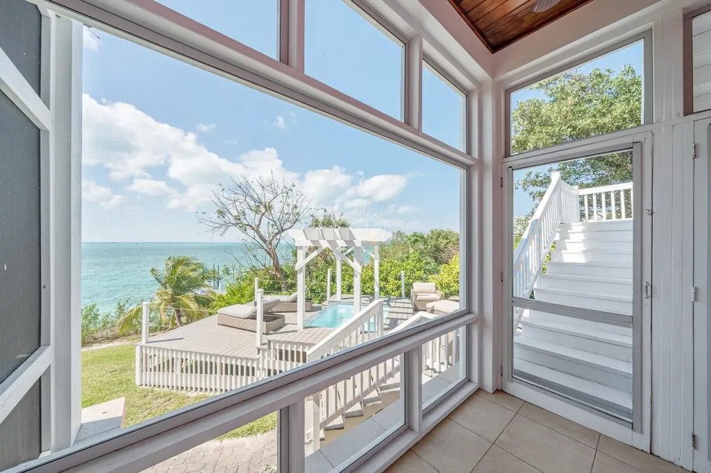 Pair Of Aces Abaco BS