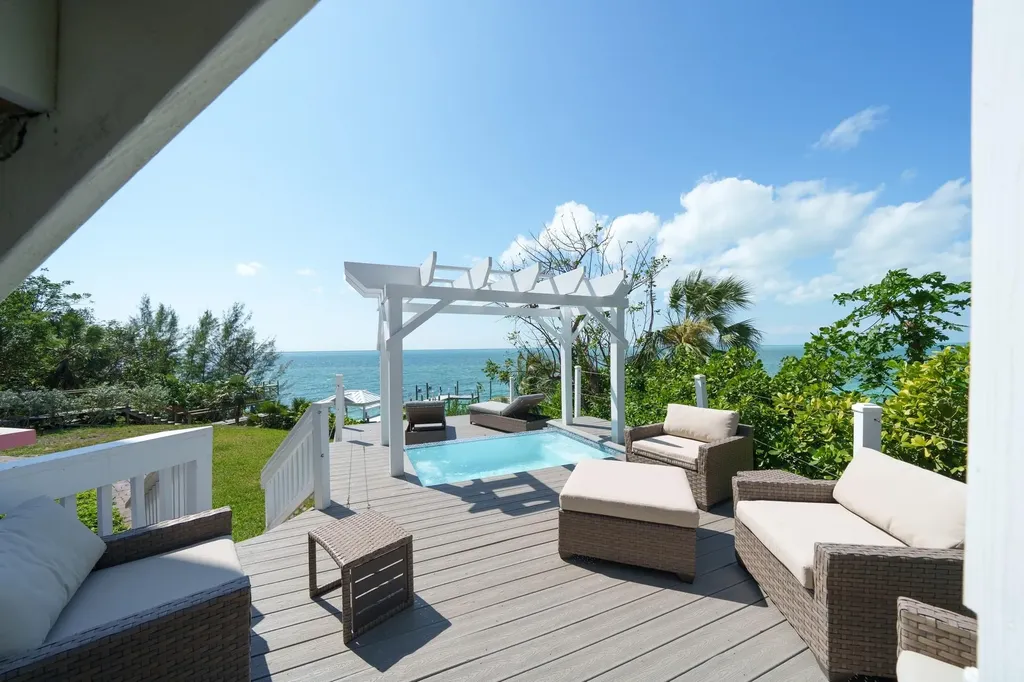 Pair Of Aces Abaco BS