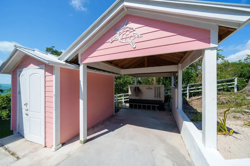 Pair Of Aces Abaco BS