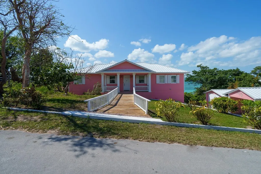 Pair Of Aces Abaco BS