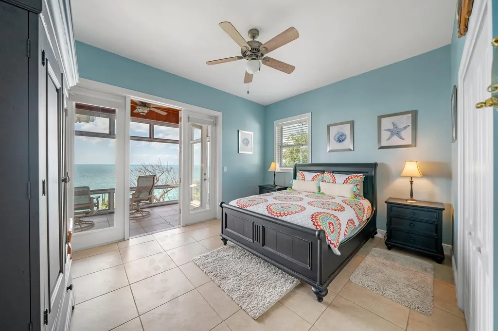 Pair Of Aces Abaco BS