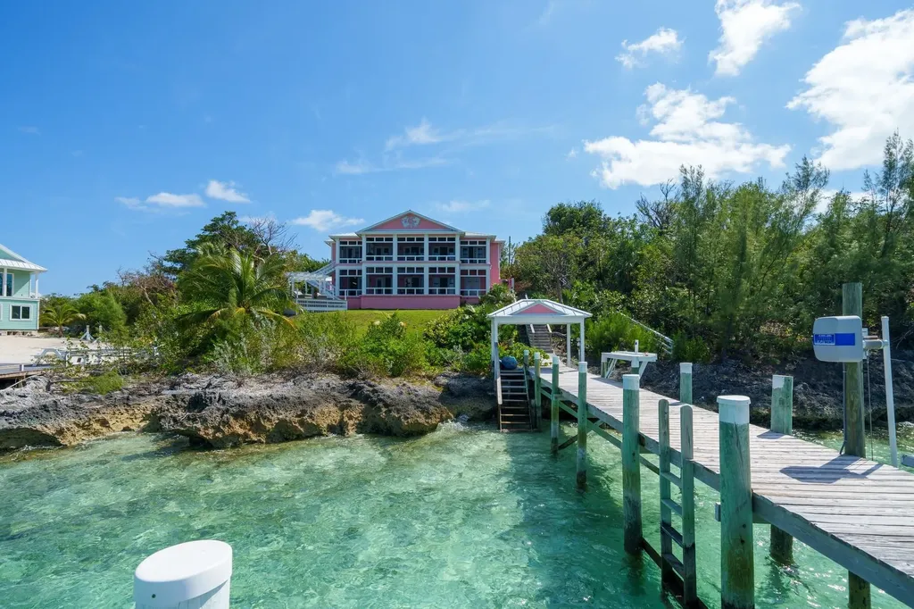 Pair Of Aces Abaco BS