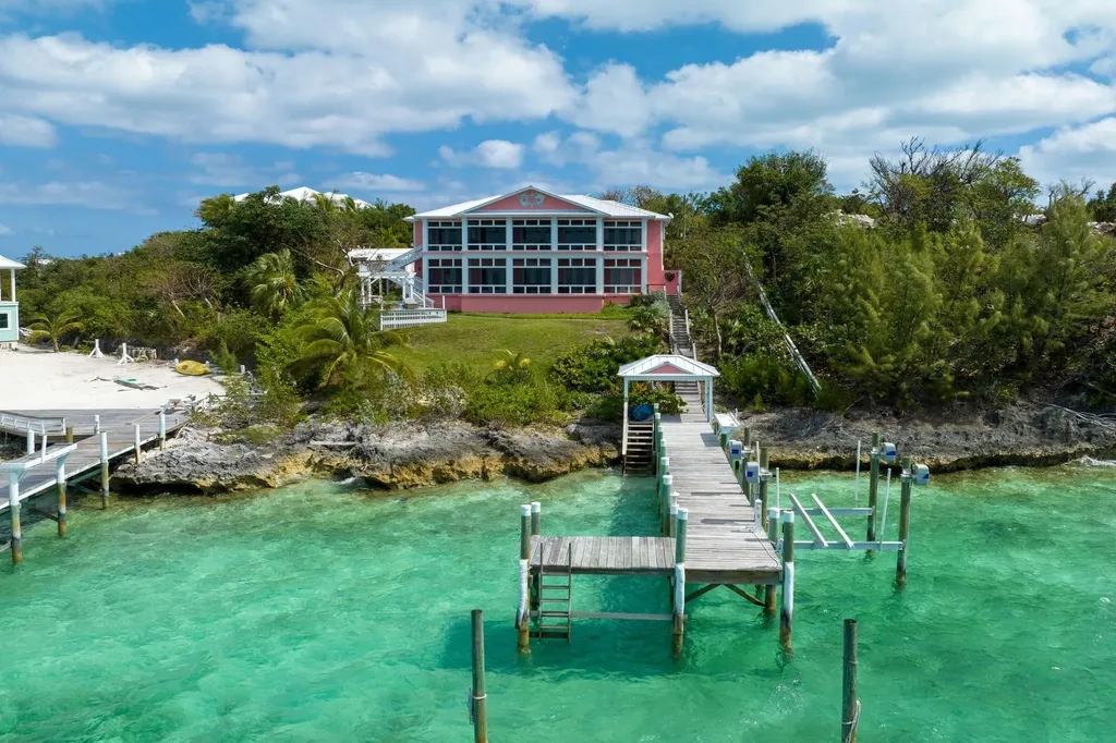 Pair Of Aces Abaco BS