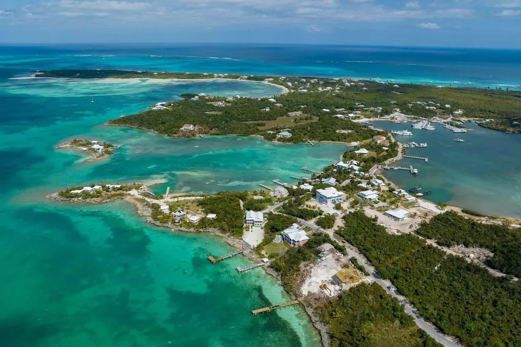 Pair Of Aces Abaco BS