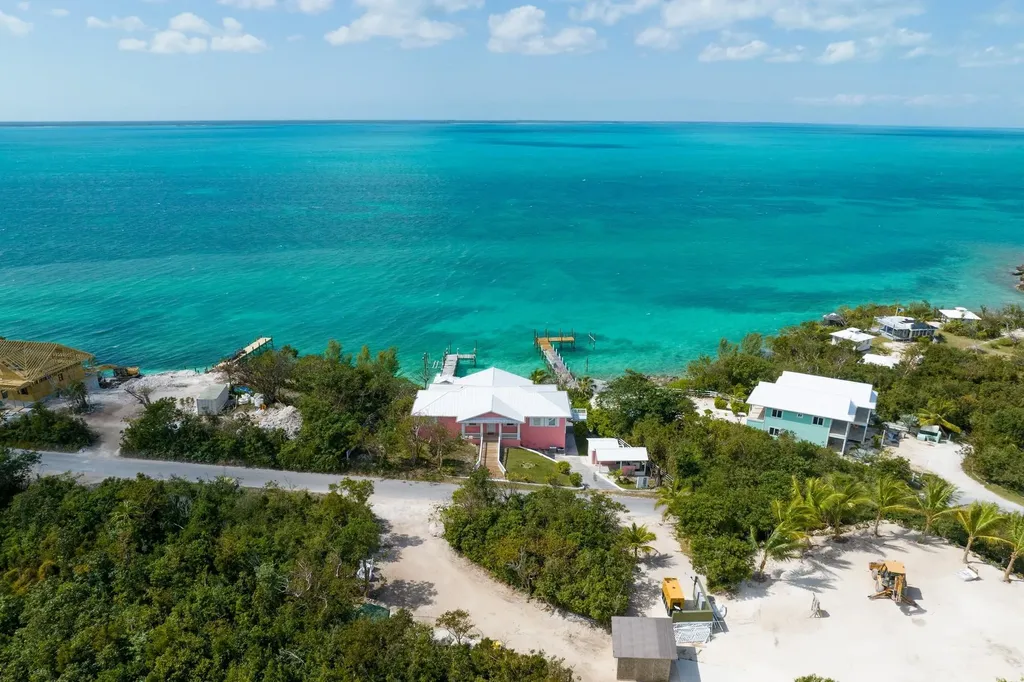 Pair Of Aces Abaco BS