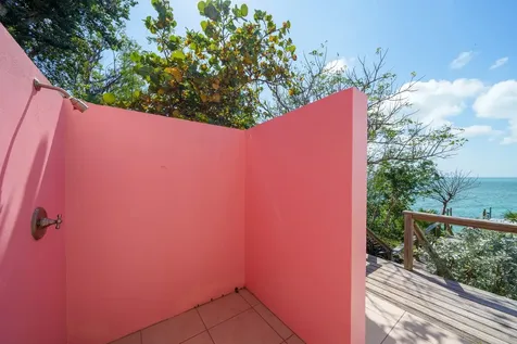 Pair Of Aces Abaco BS