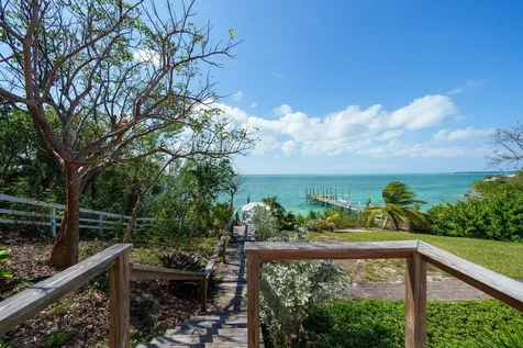 Pair Of Aces Abaco BS