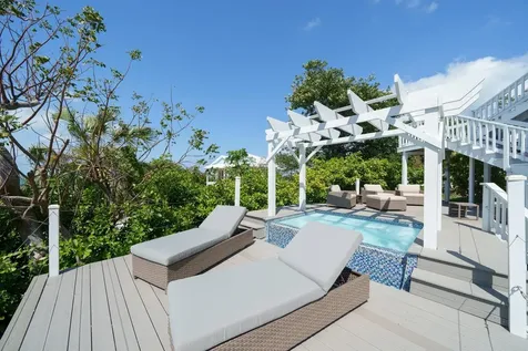 Pair Of Aces Abaco BS