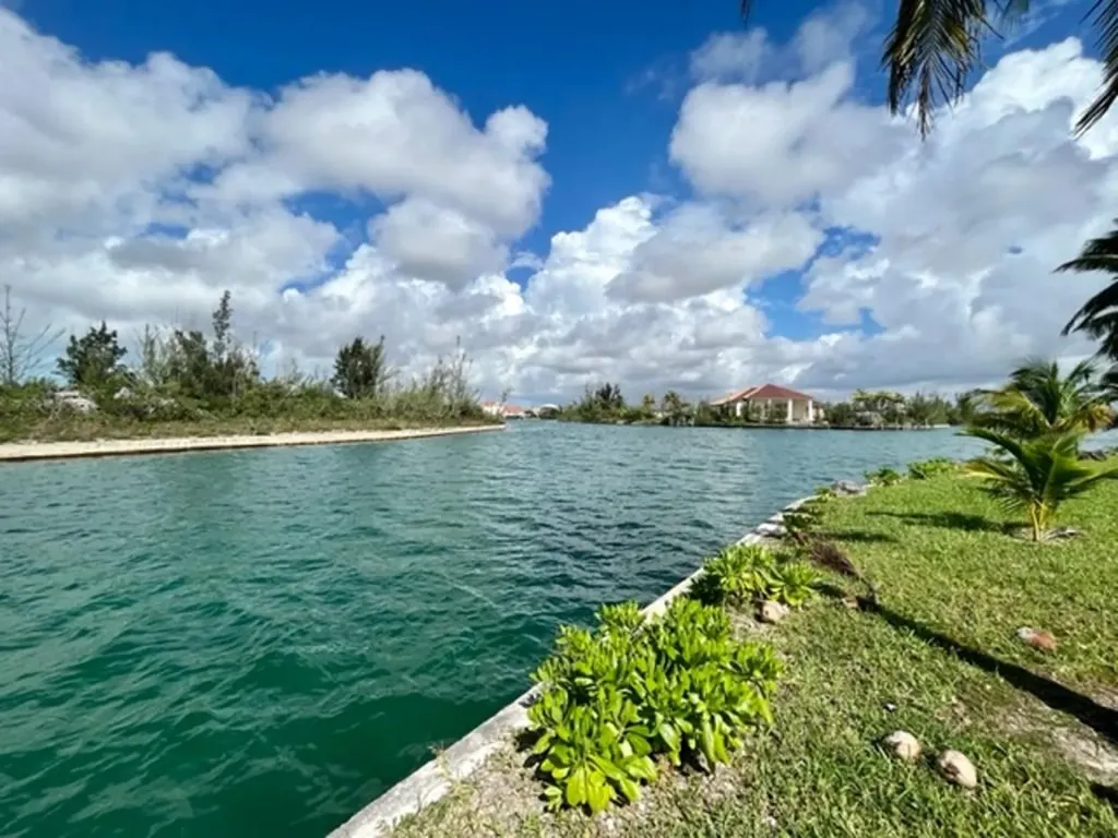 Pine Bay Estate Home Grand Bahama Freeport BS