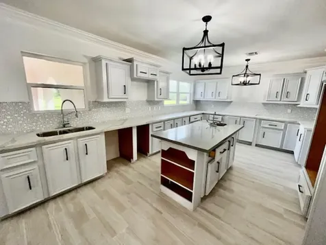 Pine Bay Estate Home Grand Bahama Freeport BS