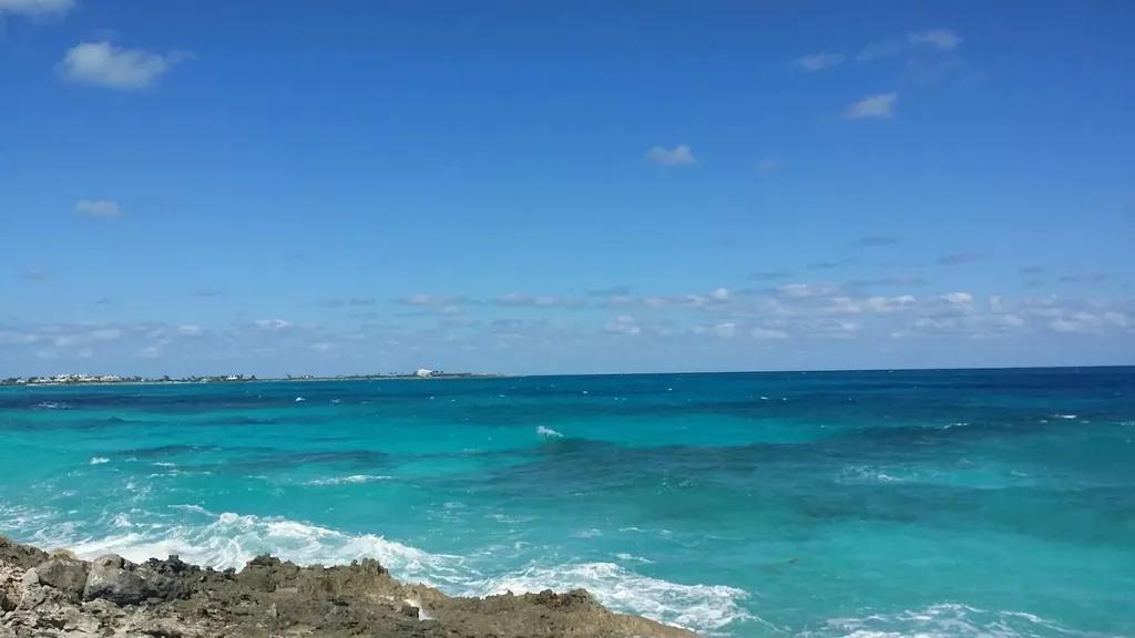 Breakwater Drive Exuma BS