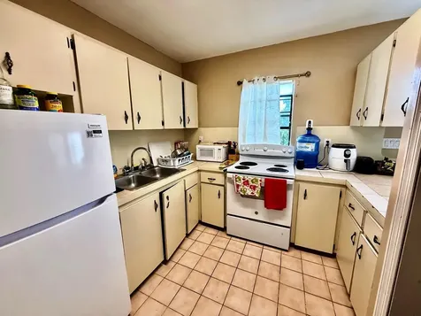 5 Townhouse Apartment Bld Abaco BS