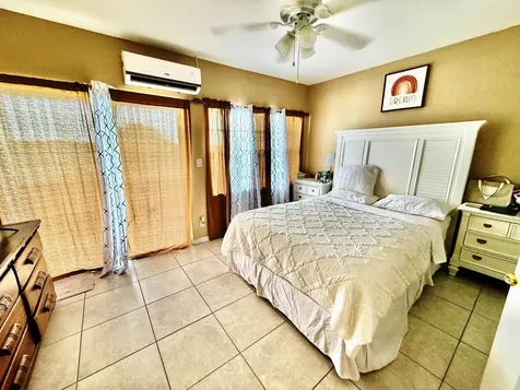 5 Townhouse Apartment Bld Abaco BS