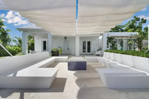 Ocean Drive 13b New Providence Paradise Island BS