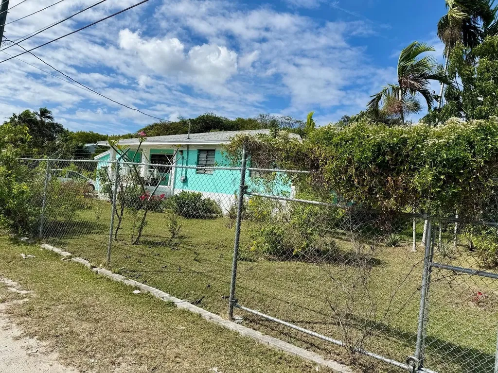 Cove's Estate Abaco BS