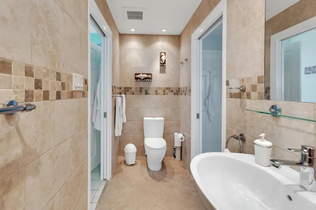 Queens Highway 18 Exuma BS