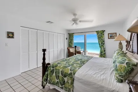 Queens Highway 18 Exuma BS