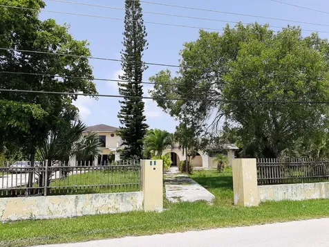 Hanna Road 1.8 Acre Home New Providence Paradise Island BS