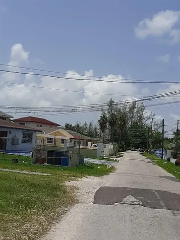 Hanna Road 1.8 Acre Home New Providence Paradise Island BS