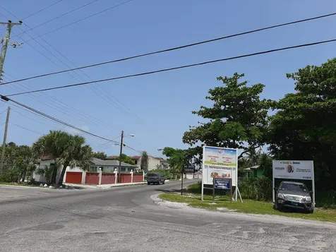 Hanna Road 1.8 Acre Home New Providence Paradise Island BS