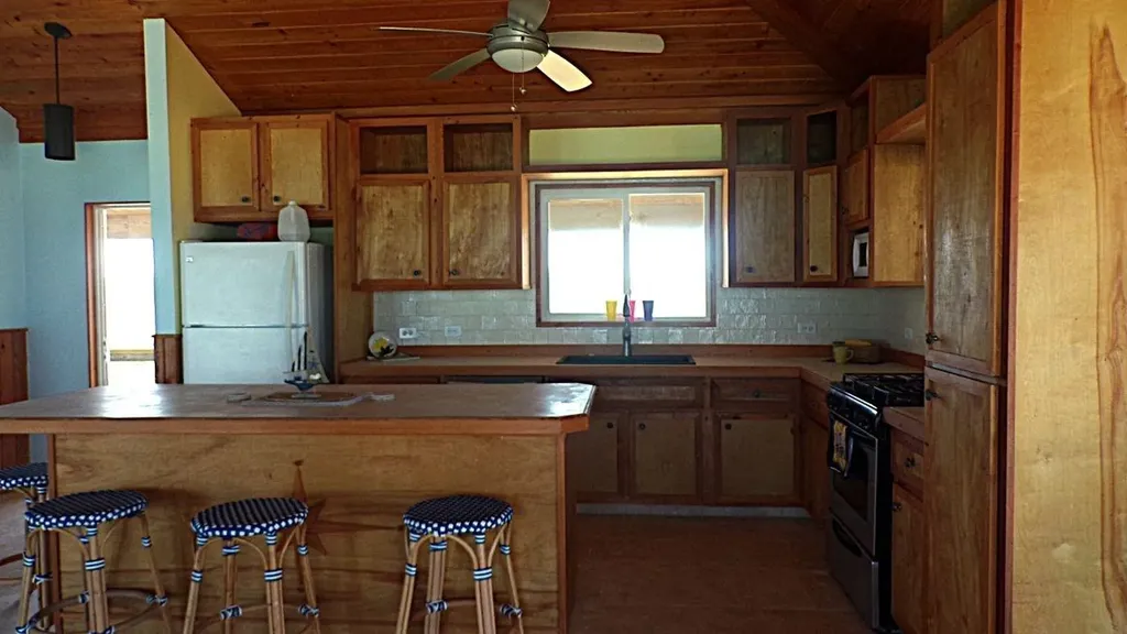 2bd/2ba Mckann's Long Island BS