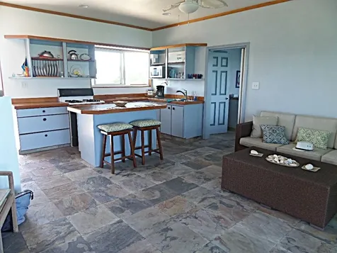 2bd/2ba Mckann's Long Island BS