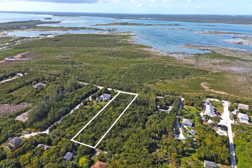Yellow Wood Acres Abaco BS