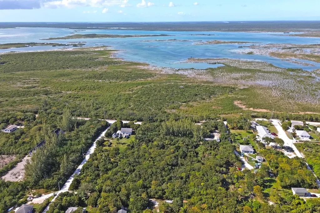 Yellow Wood Acres Abaco BS