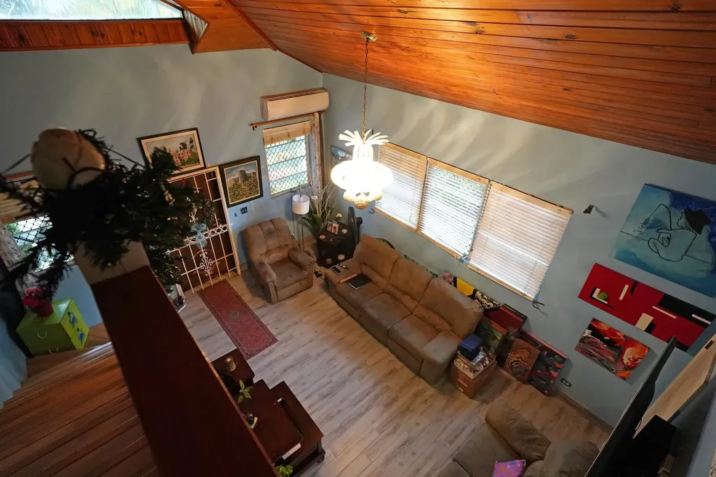 Jacaranda Line 41 New Providence Paradise Island BS