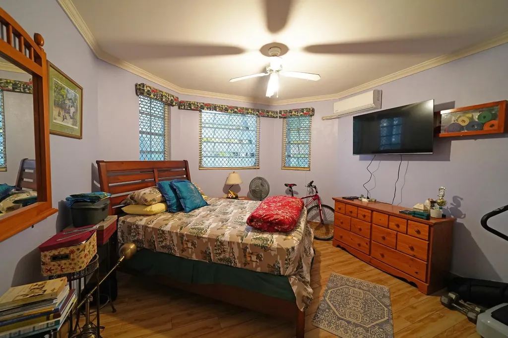 Jacaranda Line 41 New Providence Paradise Island BS