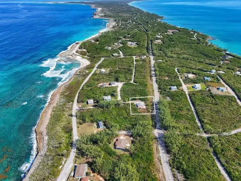 Home In Rainbow Bay Eleuthera BS