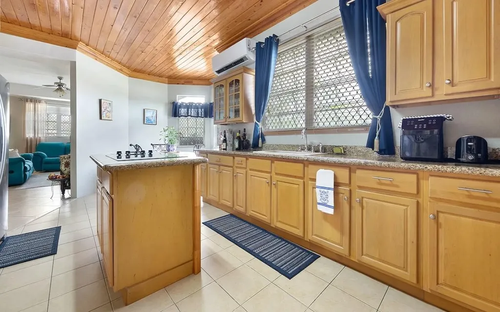 Winton Heights New Providence Paradise Island BS