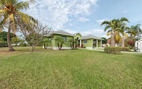 Winton Heights New Providence Paradise Island BS