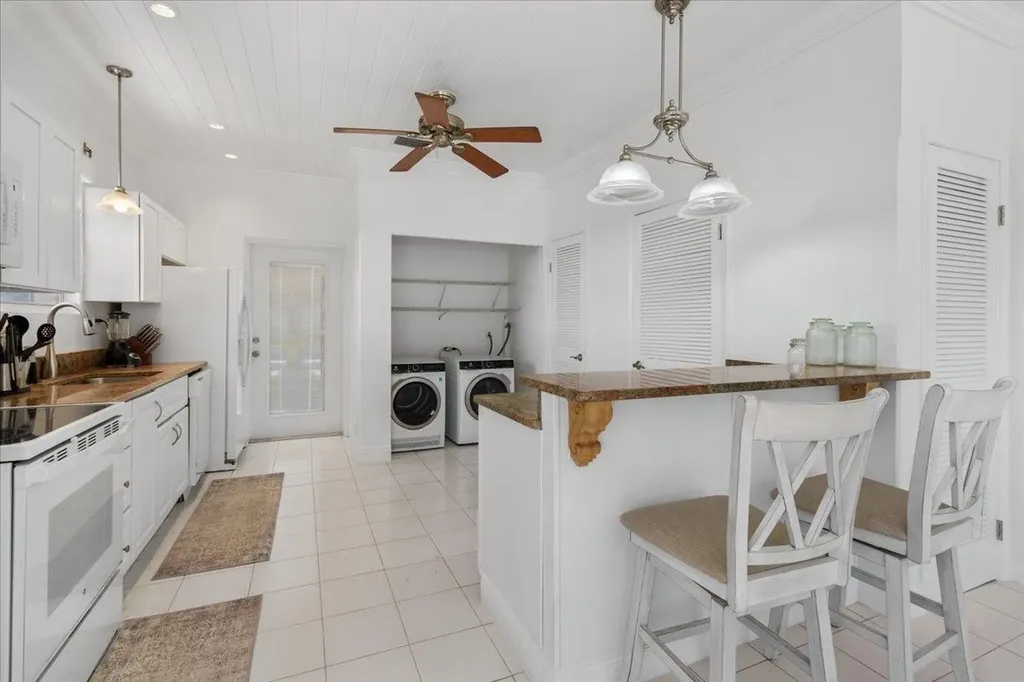 Gregory Town Eleuthera BS