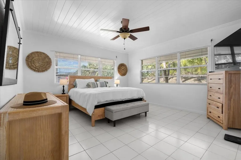 Gregory Town Eleuthera BS