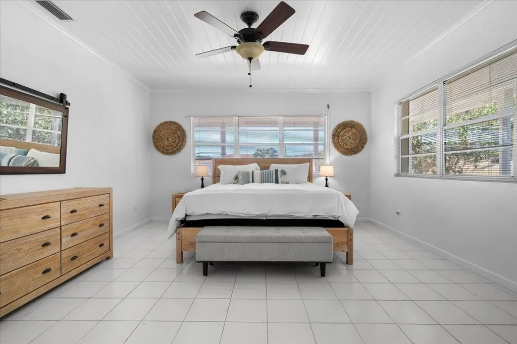 Gregory Town Eleuthera BS