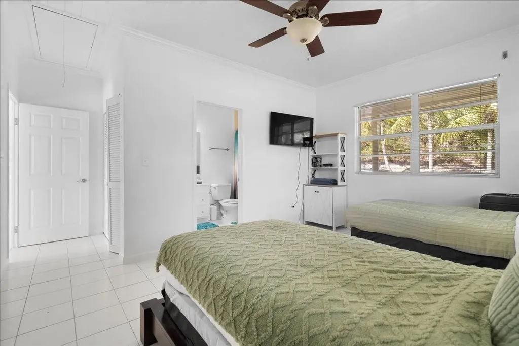 Gregory Town Eleuthera BS