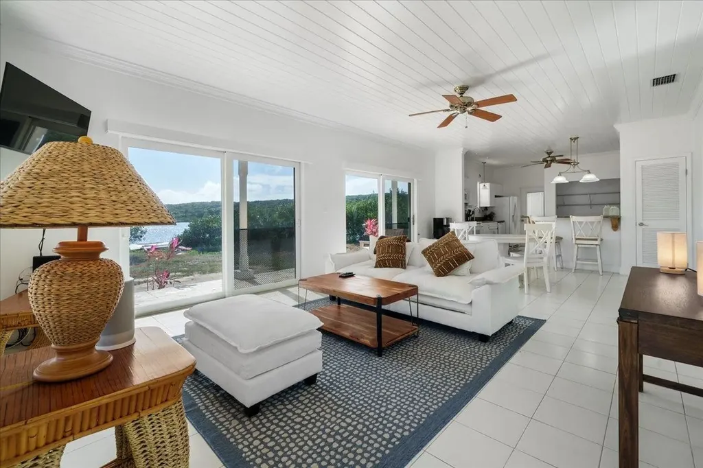 Gregory Town Eleuthera BS