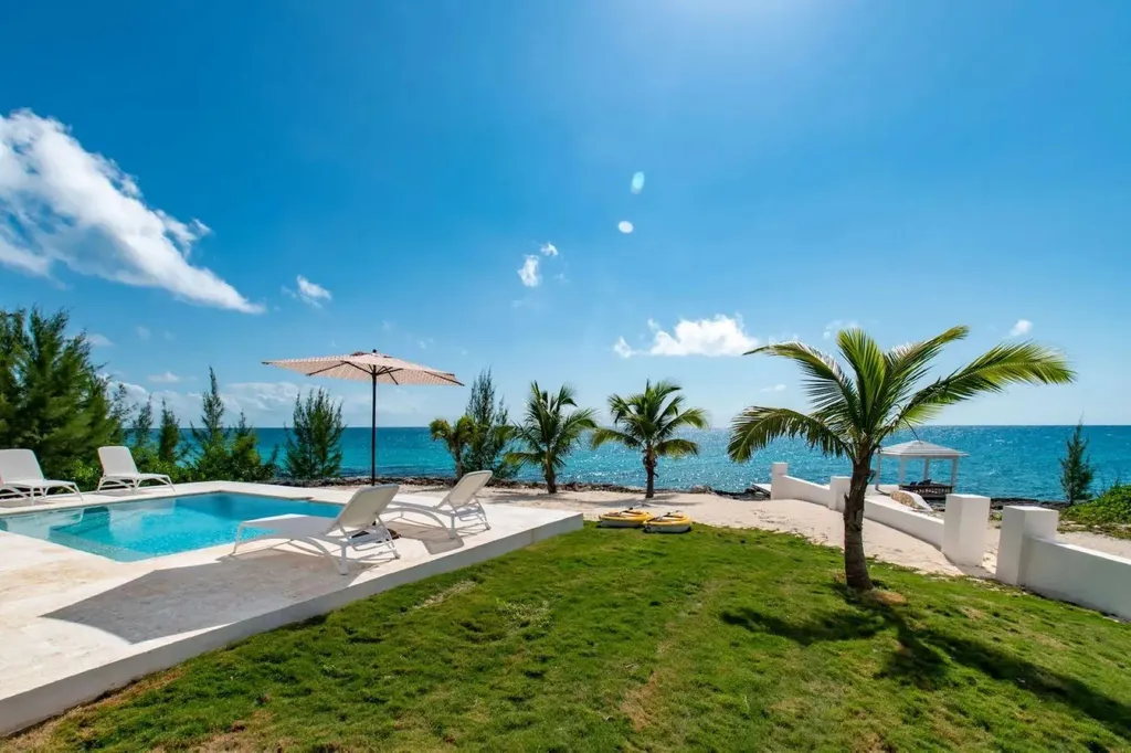 Queen's Highway 000 Eleuthera BS