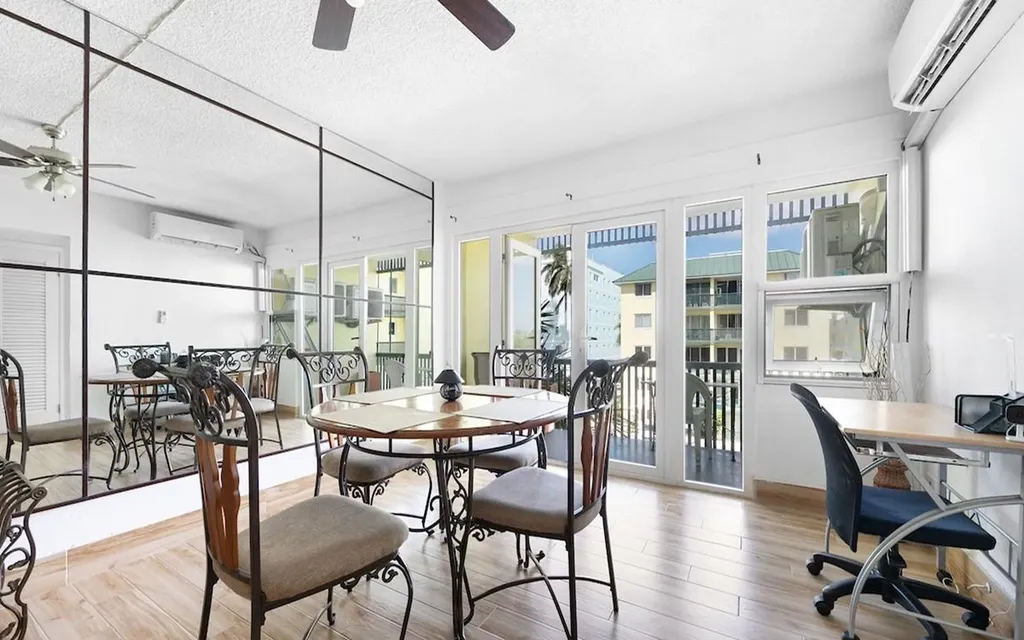 Town Court Condominiums New Providence Paradise Island BS